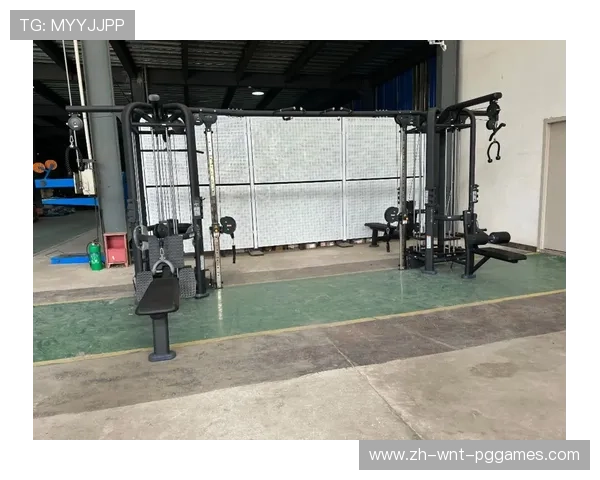 找男士健身器材力量塑形组合推荐及训练建议